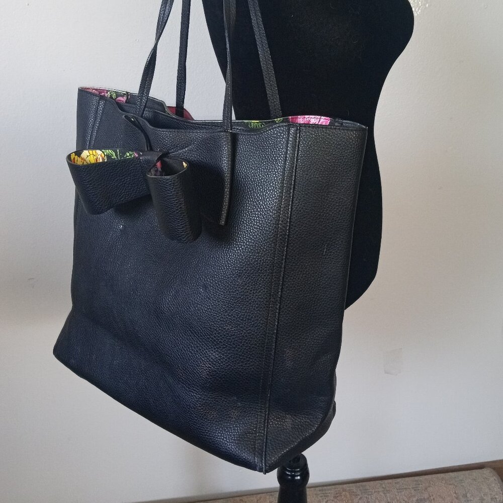Y2K BETSEY JOHNSON Big Bow Tote Bag Faux Black Leather w Floral Interior